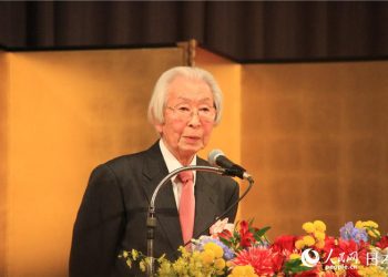 日本中国文化交流协会会长、著名作家黑井千次先生向联盟致贺词