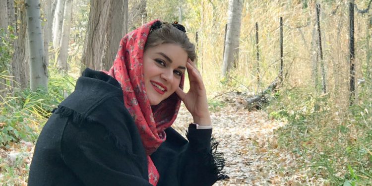 孟娜（Elham Sadat Mirzania）