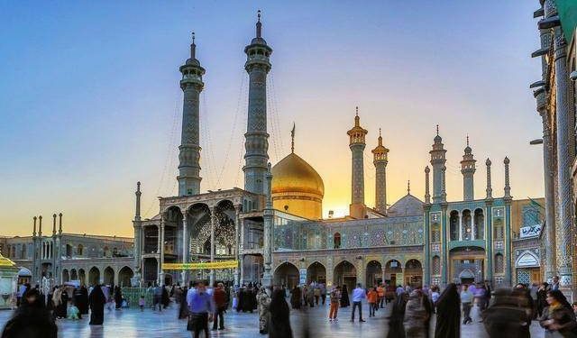 伊朗举办第29届国家图书周