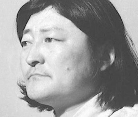 诗歌欣赏——(蒙古国)奥·达西巴拉巴尔:《趁我们还活着,请彼此珍惜吧人们》