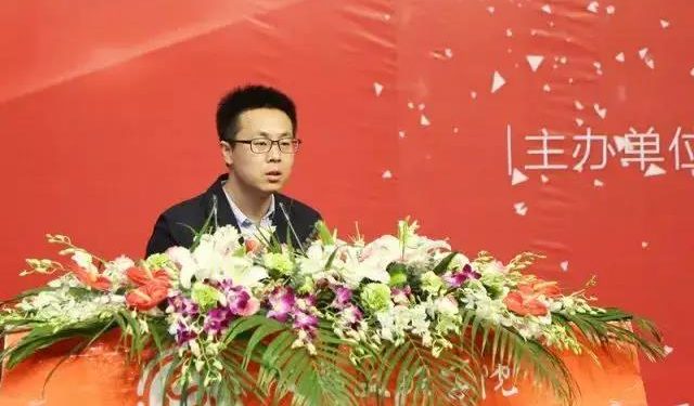 诗歌欣赏——李啸洋:《春夜行》《石头经》