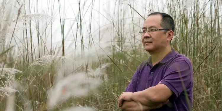 散文欣赏——卢一萍:《河流的勇气》(外一篇)