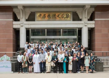 用诗歌的力量，浚通人类文明的交流之河 ——“首届国际青春诗会——金砖国家专场”诗歌座谈会侧记