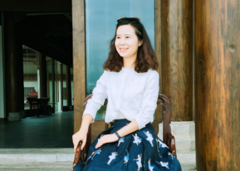 诗歌欣赏——冯娜：《出生地》《龟兹古国》