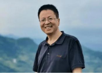 诗歌欣赏——谢宜兴：《乡愁》《根的坚守》